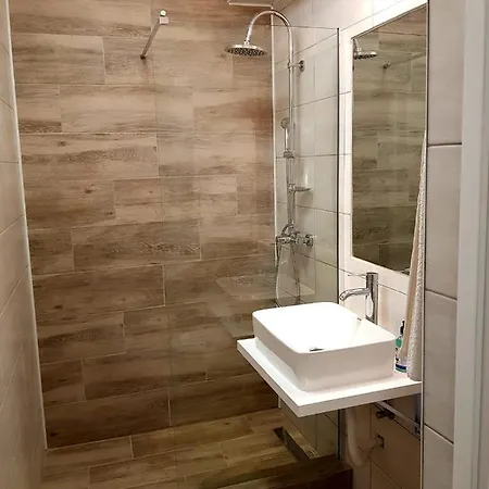 Muncel Πανσιόν 3*